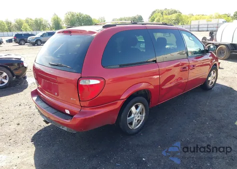 2005 Dodge Grand Caravan Sxt z USA, uszkodzony, nr VIN 2D4GP44LX5R134827